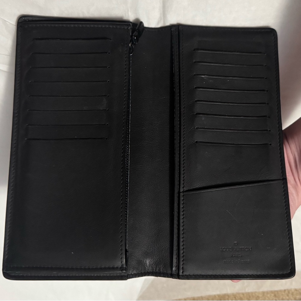 Louis Vuitton AUTHENTIC Shadow Monogram Portefeuille Brazza Black Leather Wallet - Picture 12 of 16